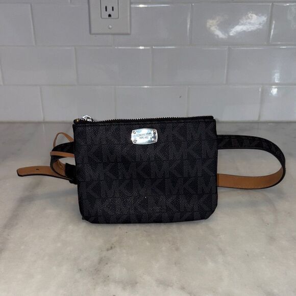 Michael Kors Crossbody Bag Purse Signature Monogram Coated Canvas Belt Bag - Picture 1 of 16